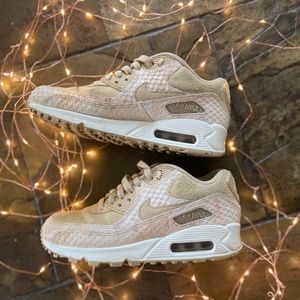COPY - Nude NIKE AIR MAX
